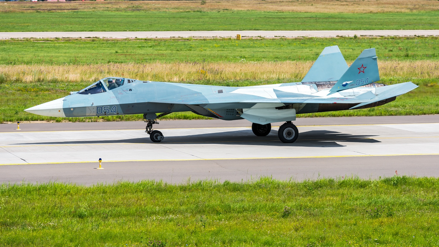 俄罗斯空军的刚需俄航空企业尽全力研制的苏57隐身战斗机