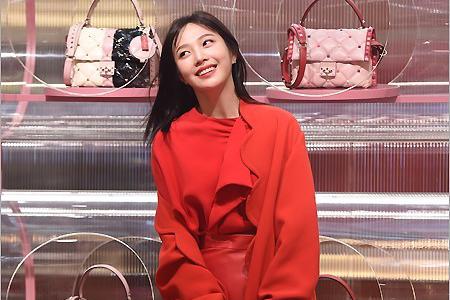 韩国女团redvelvet成员joy釜山出席品牌宣传活动