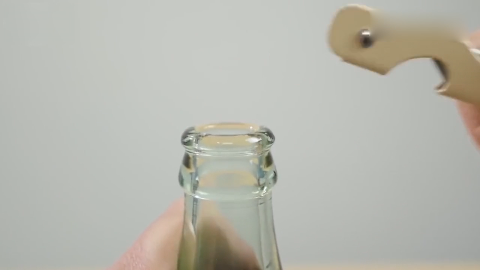 鞋底太滑?教你一个小妙招,鞋子像长了钉子一样