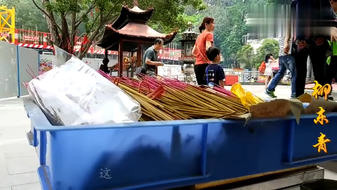 深圳东湖公园万佛禅寺在这里还能看到四面佛