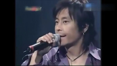 王杰《是否我真的一无所有》长发 耳环 衬衫最