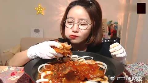 韩国40岁美女吃播dorothy欧尼,吃粉吃面啦,宽粉