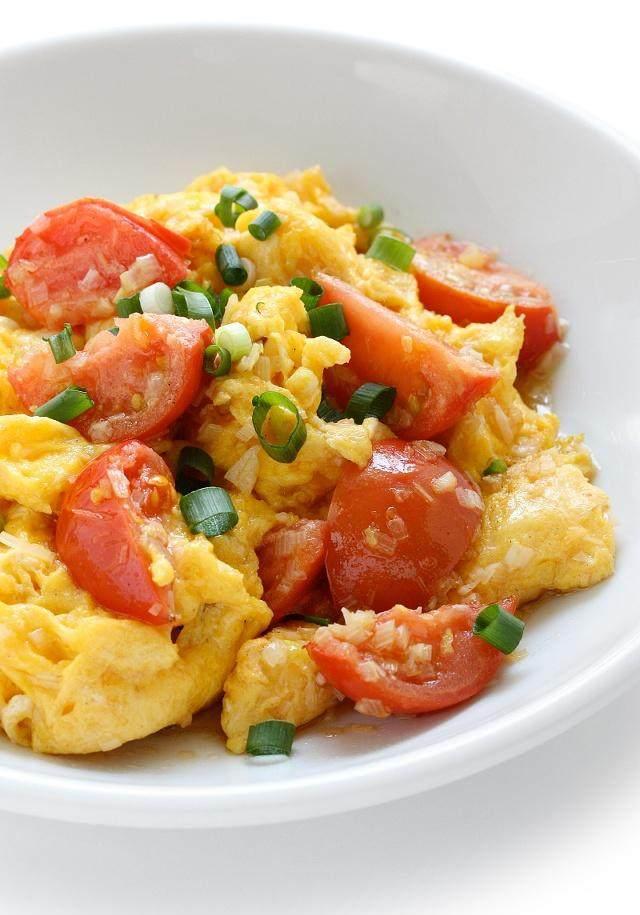 西红柿炒蛋这样做,汤汁都粘在鸡蛋上,口感滑嫩,连吃3碗米饭!