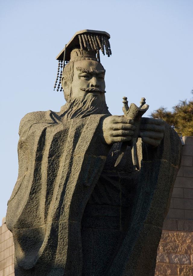 秦昭王五跪得范睢