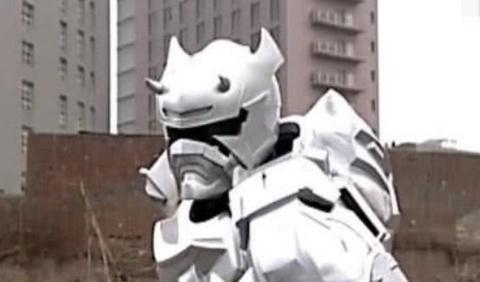 《铠甲勇士》雪獒侠有一种状态，帝皇侠都不敢惹他！|铠甲勇士|雪獒|帝皇|铠甲|马帅_新浪新闻