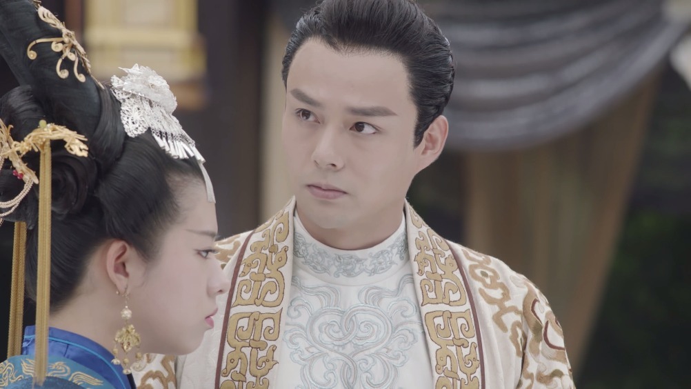 易落@何蓝逗 直言