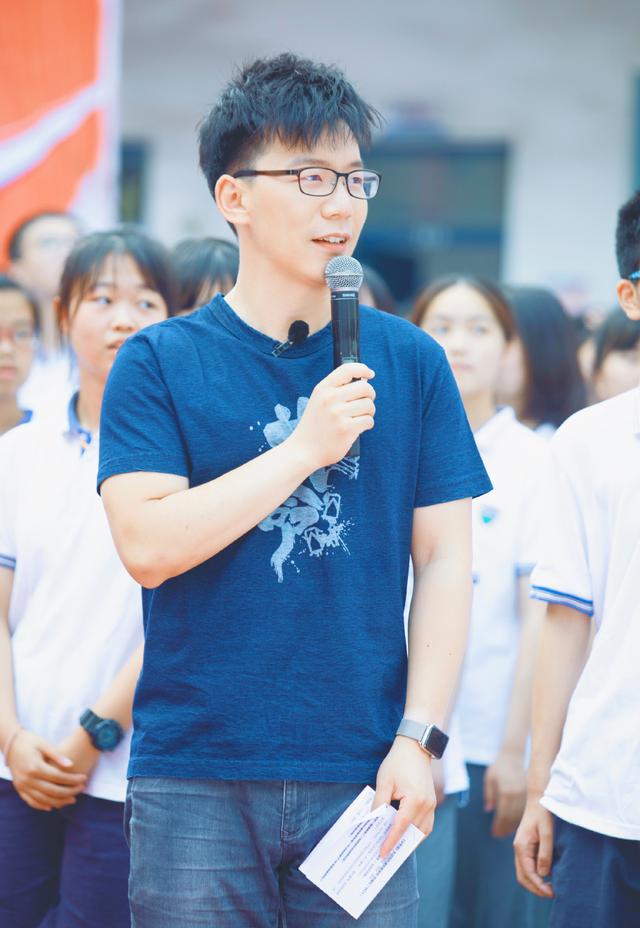 热衷于回复微博私信,与表错白的网友趣味互动|少年说|陈铭|私信_新浪