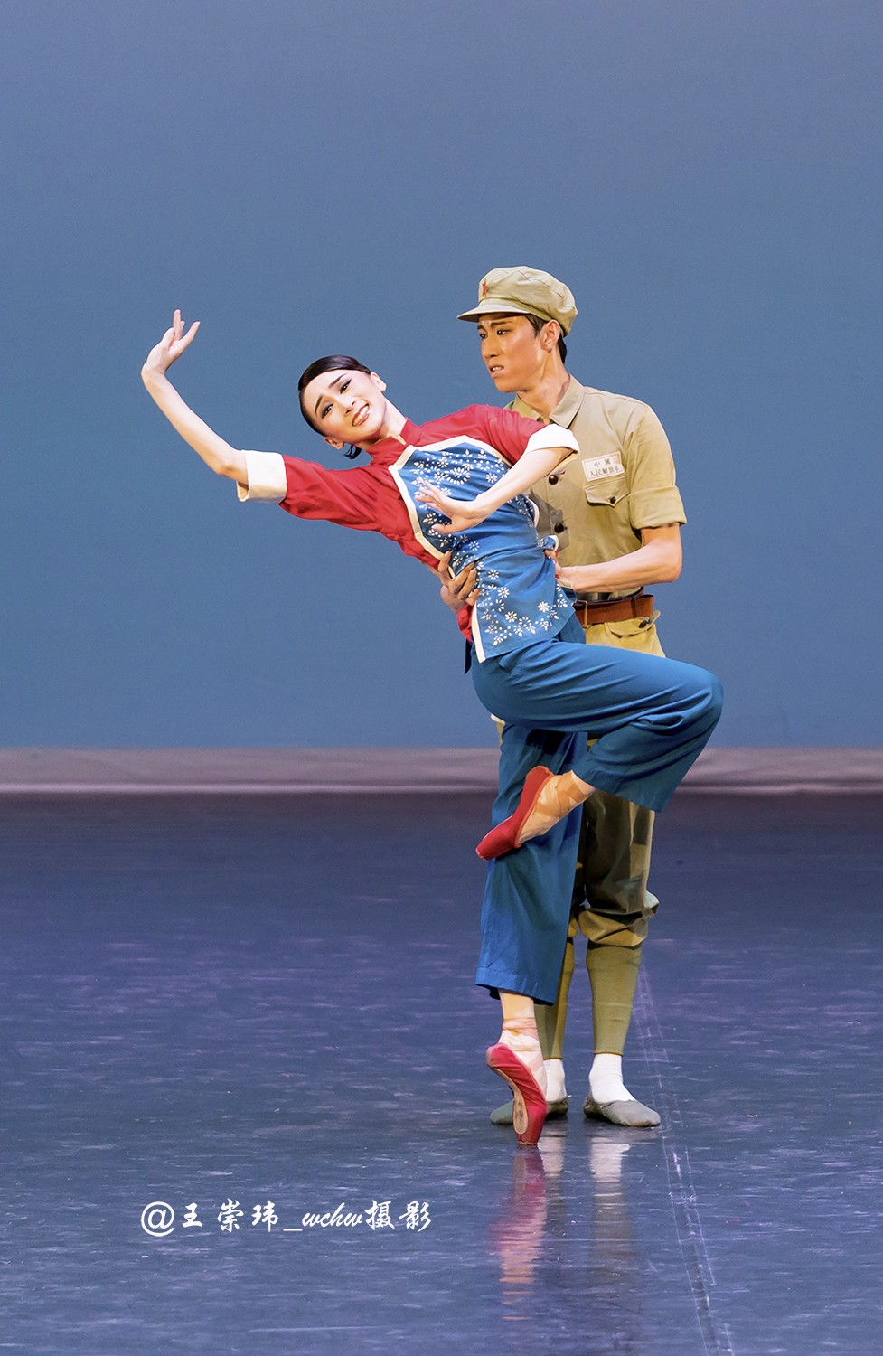 三章芭蕾"沂蒙情" 表演者:侯爽,武思明等交响芭蕾"黄河"表演者:许梓煜