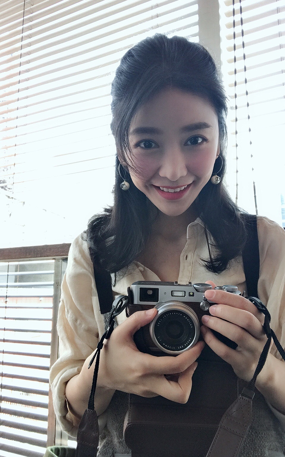 的电视剧《老中医》很快就会与大家见面,很佩服她跨界做演员的勇气