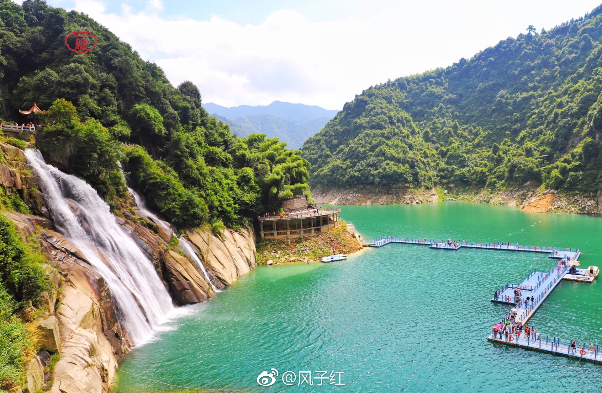 湖南郴州东江湖风景区这里风景很美,雾漫小东江,天然氧吧龙景峡谷