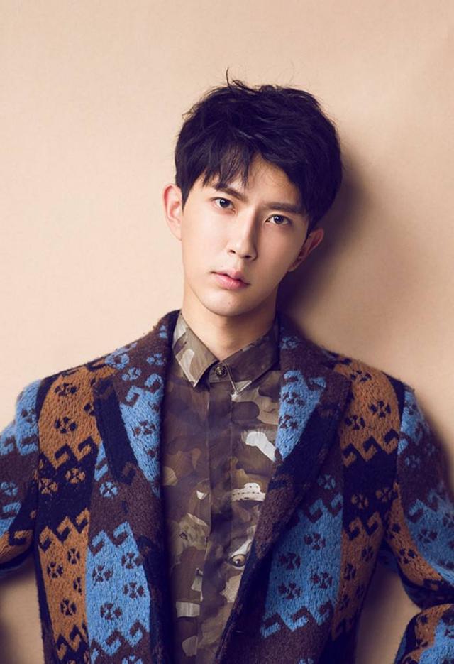 于朦胧大家都非常喜欢,无论是从外表还是演技上,都有非常出色的一面.