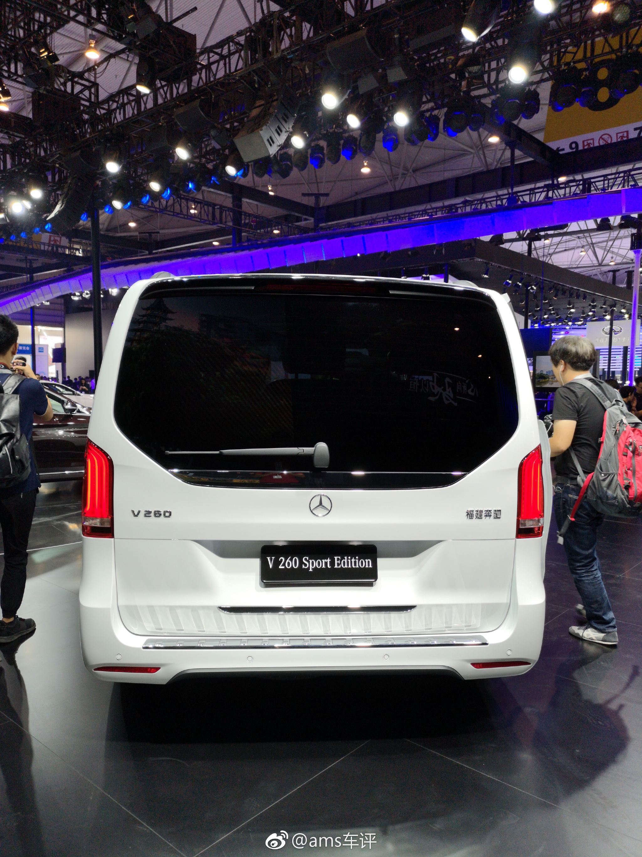 梅赛德斯-奔驰v260 amg运动版在2018亮相