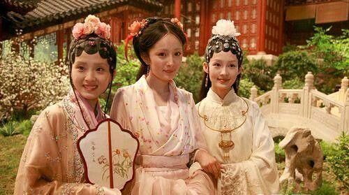 与杨幂李沁同演《红楼梦》,唯独她没红,如今演反派被肯定