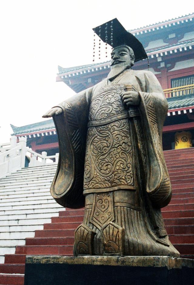 秦昭王五跪得范睢