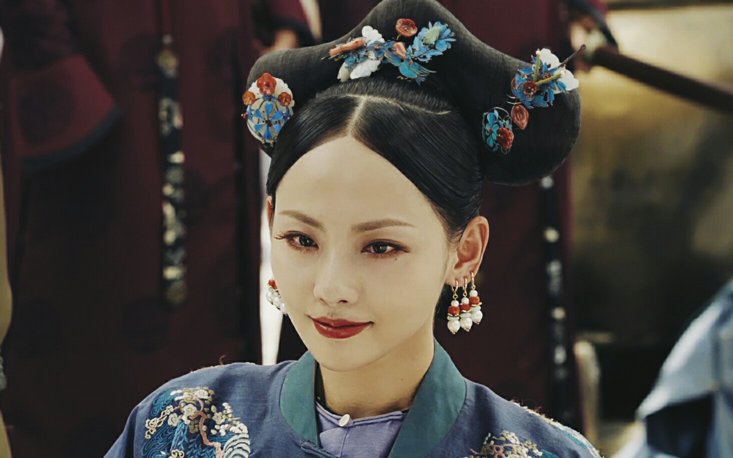 张嘉倪一家被拍,和老公全力护娃,之后发文言词中充满宽容和理解