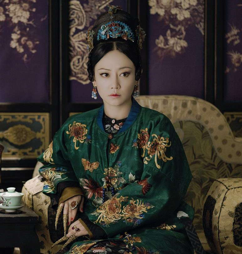 《延禧攻略》于正曝光魏璎宁躺在高贵妃身上哭,魏璎宁解释真相|邓莎