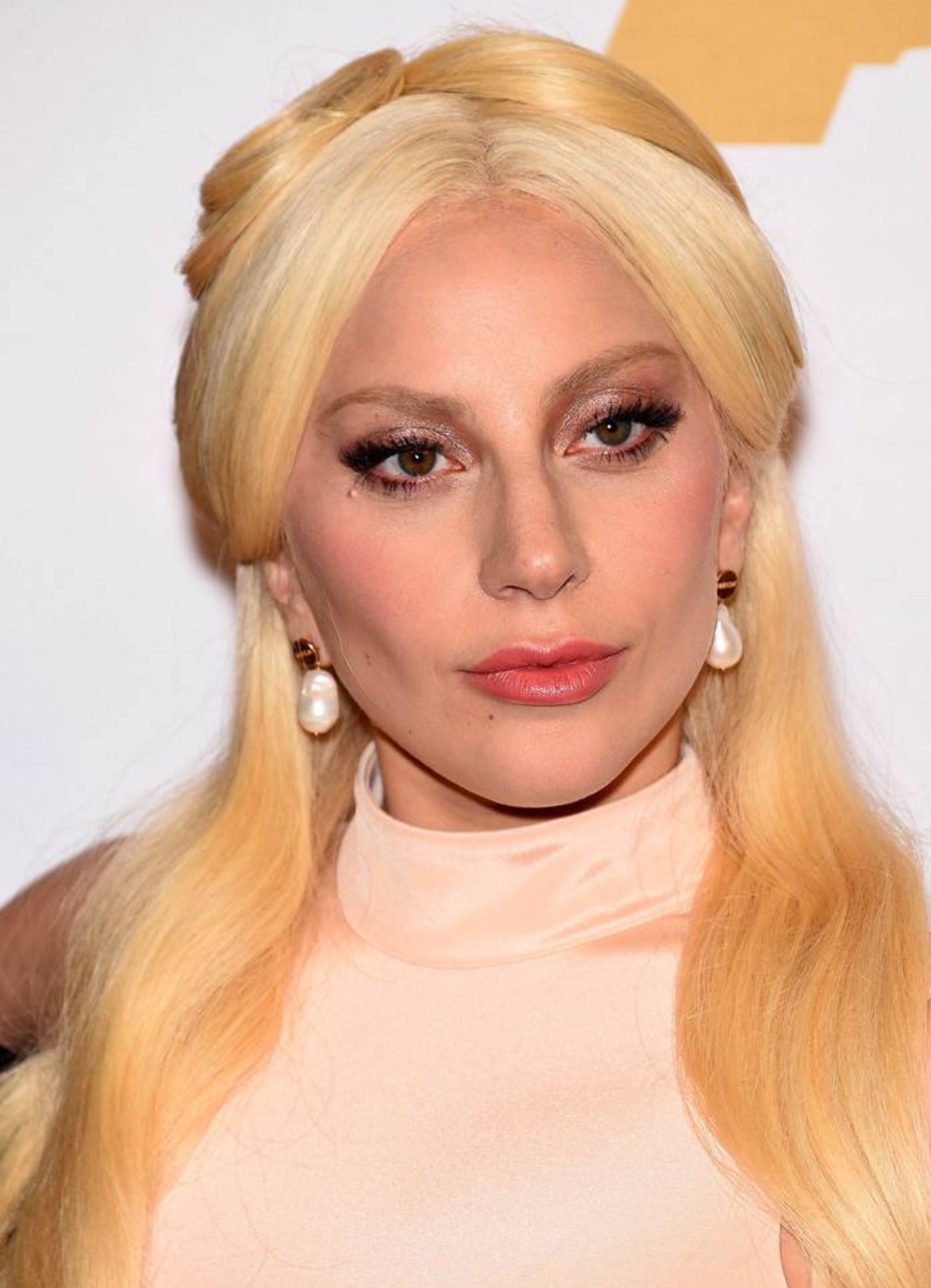 女星ladygaga的这些眼神中哪一个最撩人