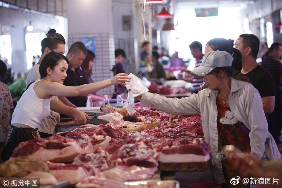 猪肉西施气质身材堪比模特手上却磨出老茧常有刀伤