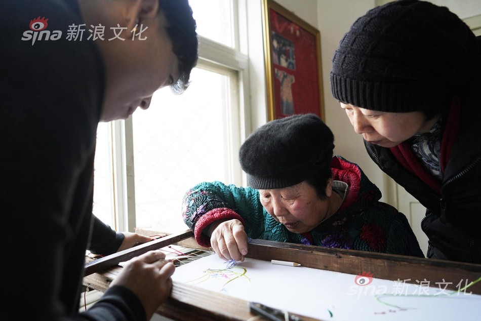 百年京绣，藏身乡野的宫廷艺术|九州同庆|手艺|公公|宫廷|刘秀花_新浪新闻