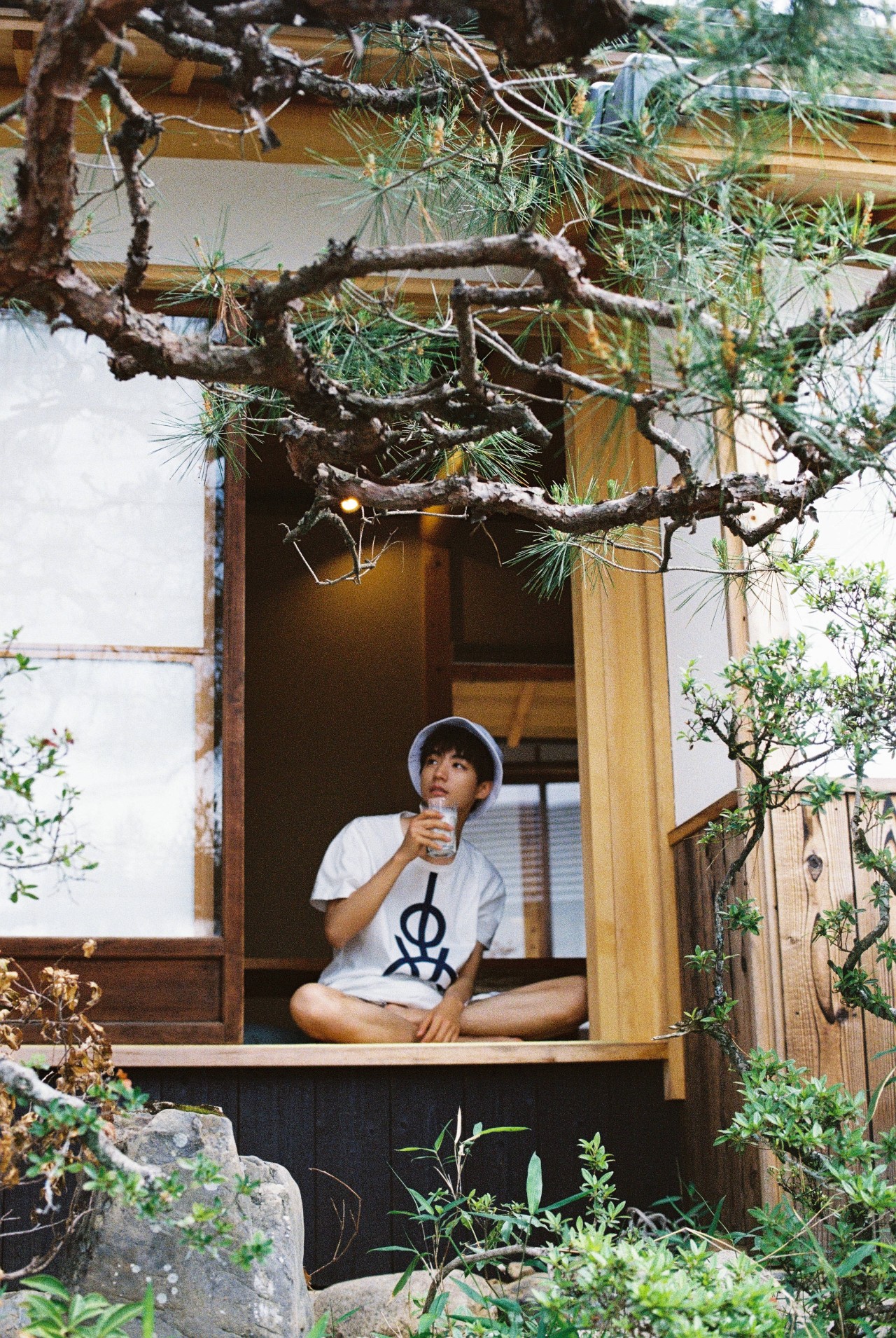 王俊凯助理小马哥要出道?看了助理的照片,粉丝:不要抢小凯饭碗