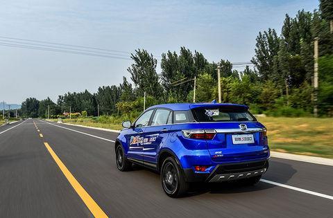 左转待转区怎么走才不闯红灯?