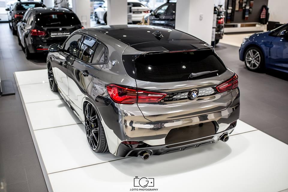 国内才刚发布就有达人将它改好,这辆宝马x2趴下就像小钢炮!