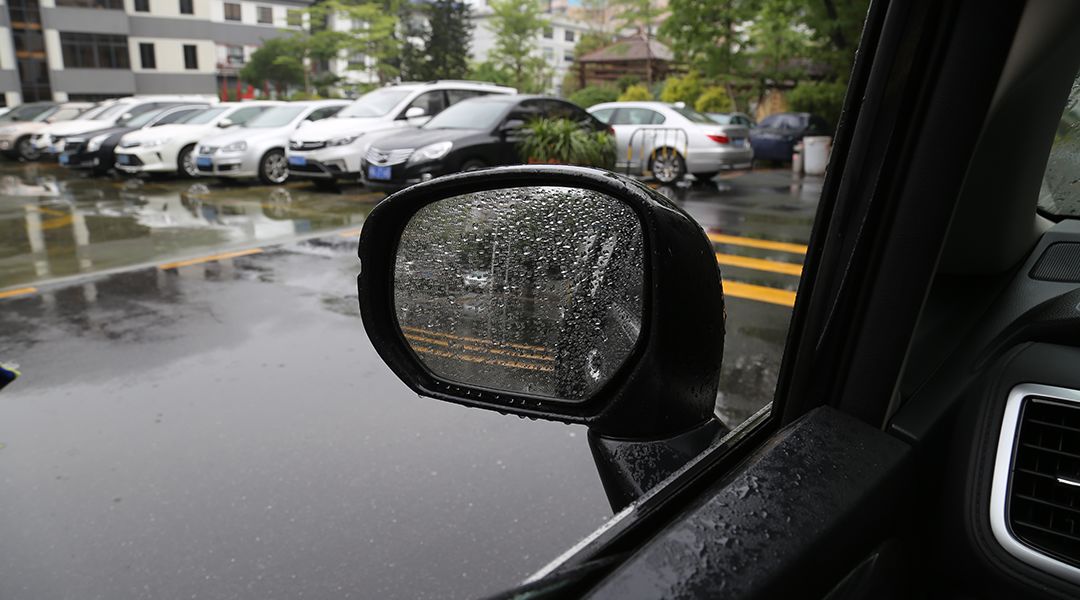 指数暴涨下雨天对于要开车的朋友真的太难受了加上温度升高雨季的来临