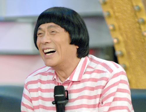 谢新达艺名叫做"猪哥亮",是台湾一名天王级的搞笑主持人.