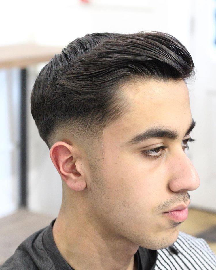 剪半截的型男发型很有男人味