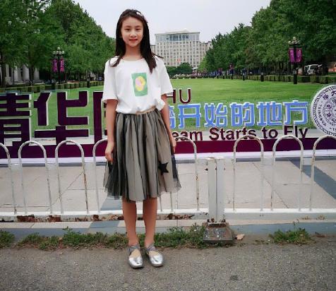 像把五岁的森碟脸p到十五岁女孩身上