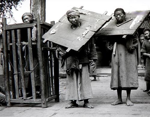 清末老照片:穷人除了啃树皮果腹,还有你想不到的艰难画面!