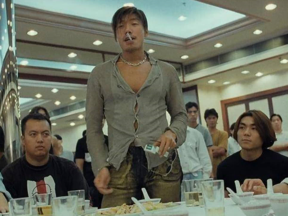 曾演"黑老大"后大红的4位明星,第二位已经成为路人,最后一位