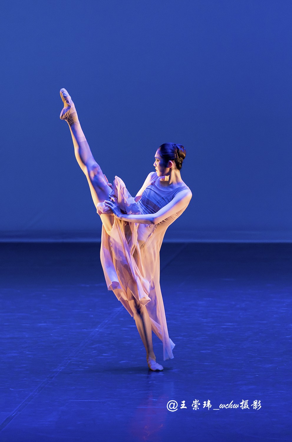 交响芭蕾"黄河"表演者:许梓煜,吴殿玉等三章芭蕾"沂蒙情" 表演者:侯爽