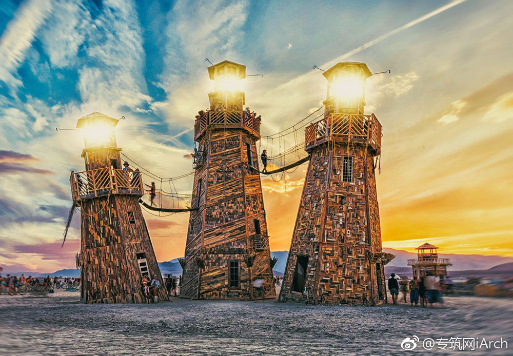 burning man——向死而生的建筑:每年8月份,内华达州黑石市将建立一座