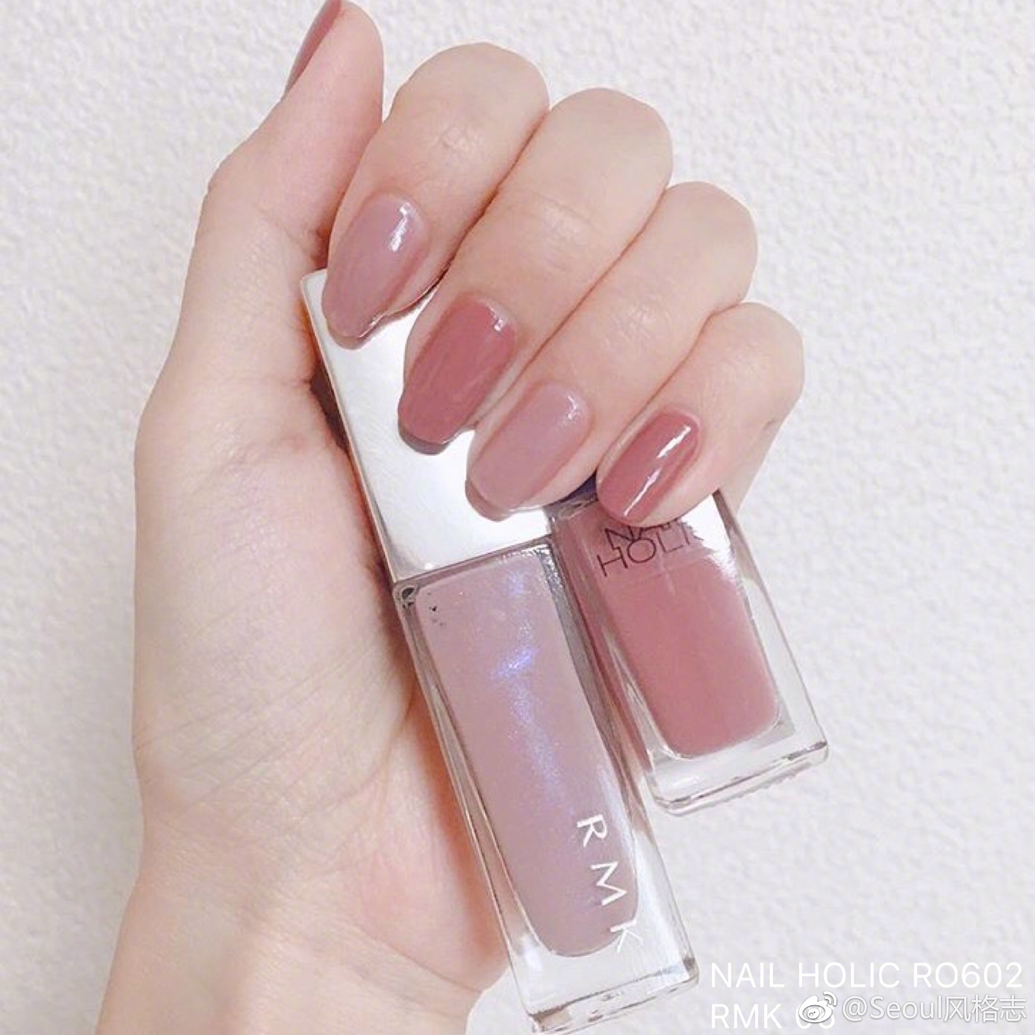 对这种简洁干净的美甲毫无抵抗力可言.