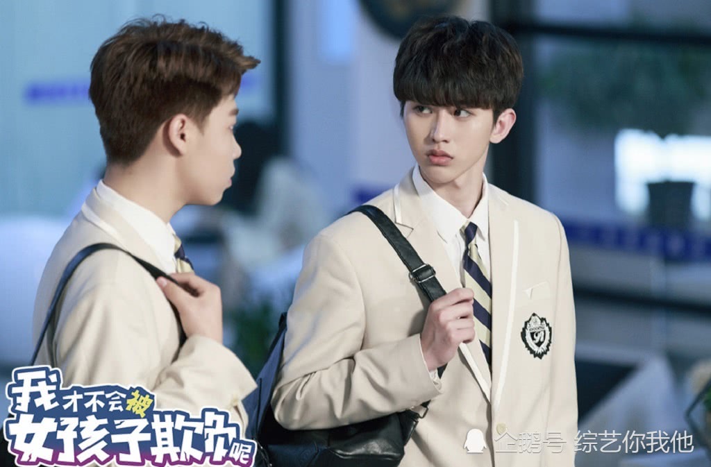 蔡徐坤持续上热搜被怀疑买水军,也该低调一下