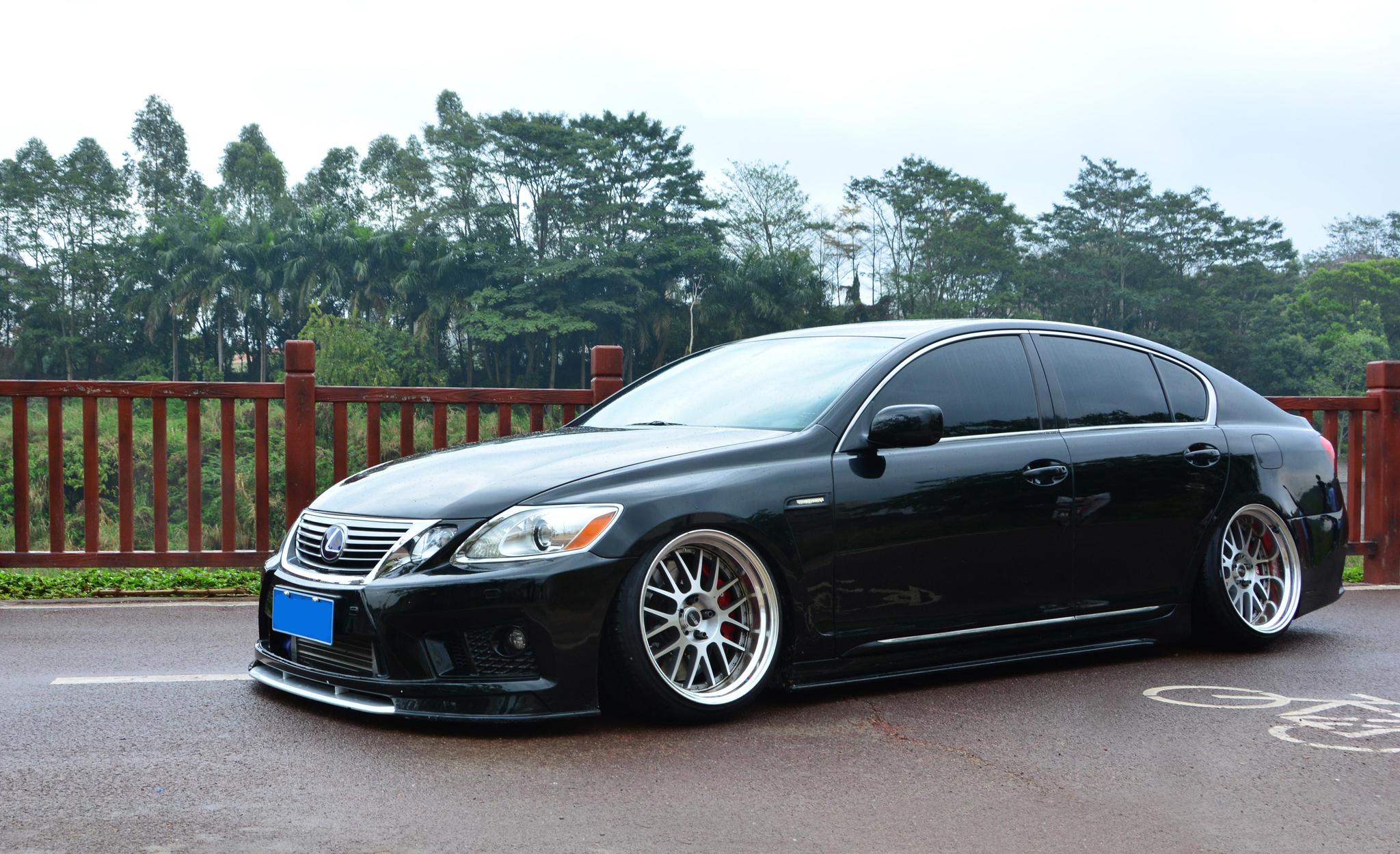 雷克萨斯gs300改装低趴姿态这绝对是内外兼修的顶级作品