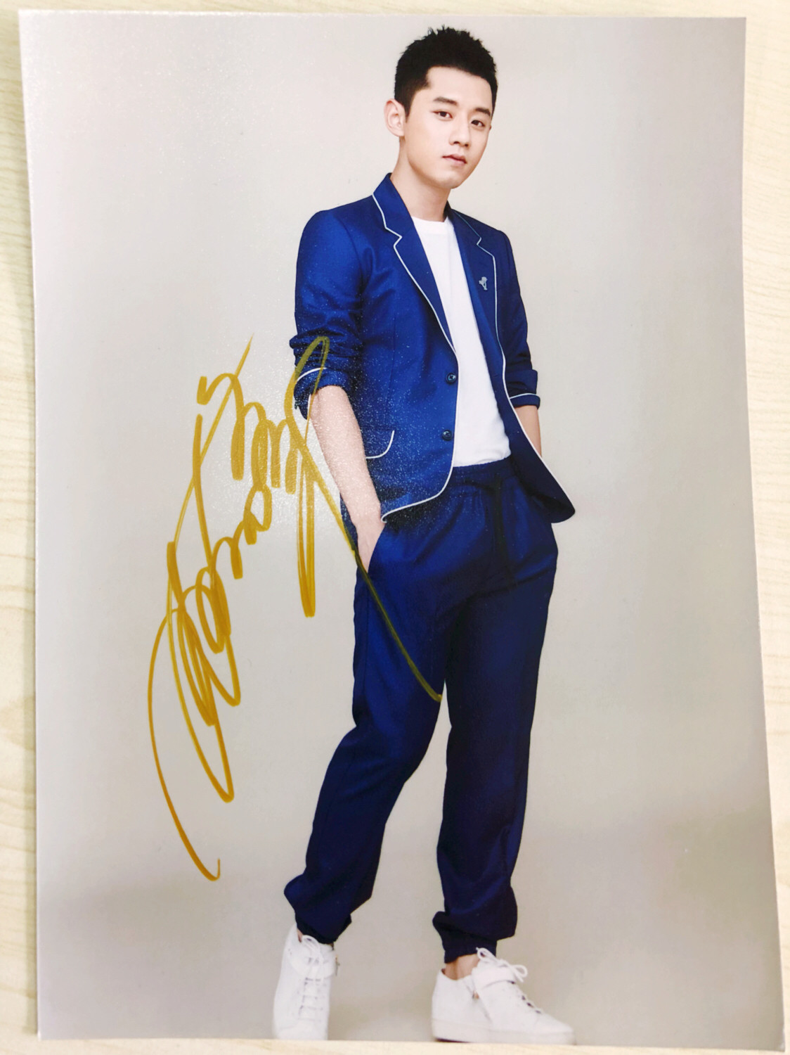 关注我送张继科签名照啦!