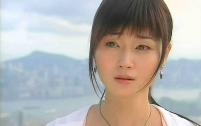 她男朋友不带她回家,她亲自找上门,家人却说她男朋友已死十年