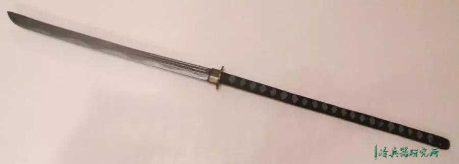 柄跟刀一样长的长卷鉴赏