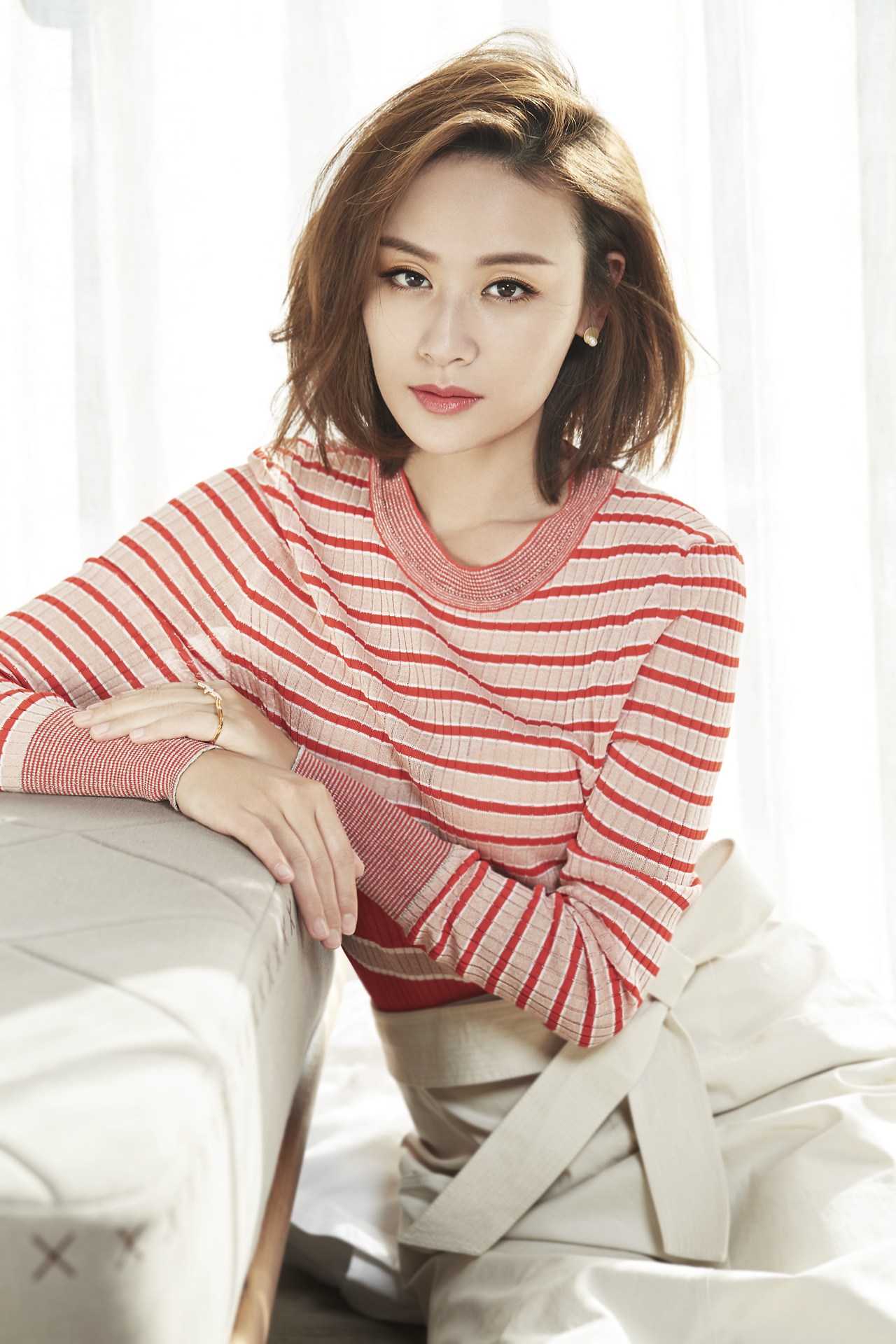 叶一茜不愧是人生赢家,嫁给爱情的她身为辣妈却更会穿搭了呢!