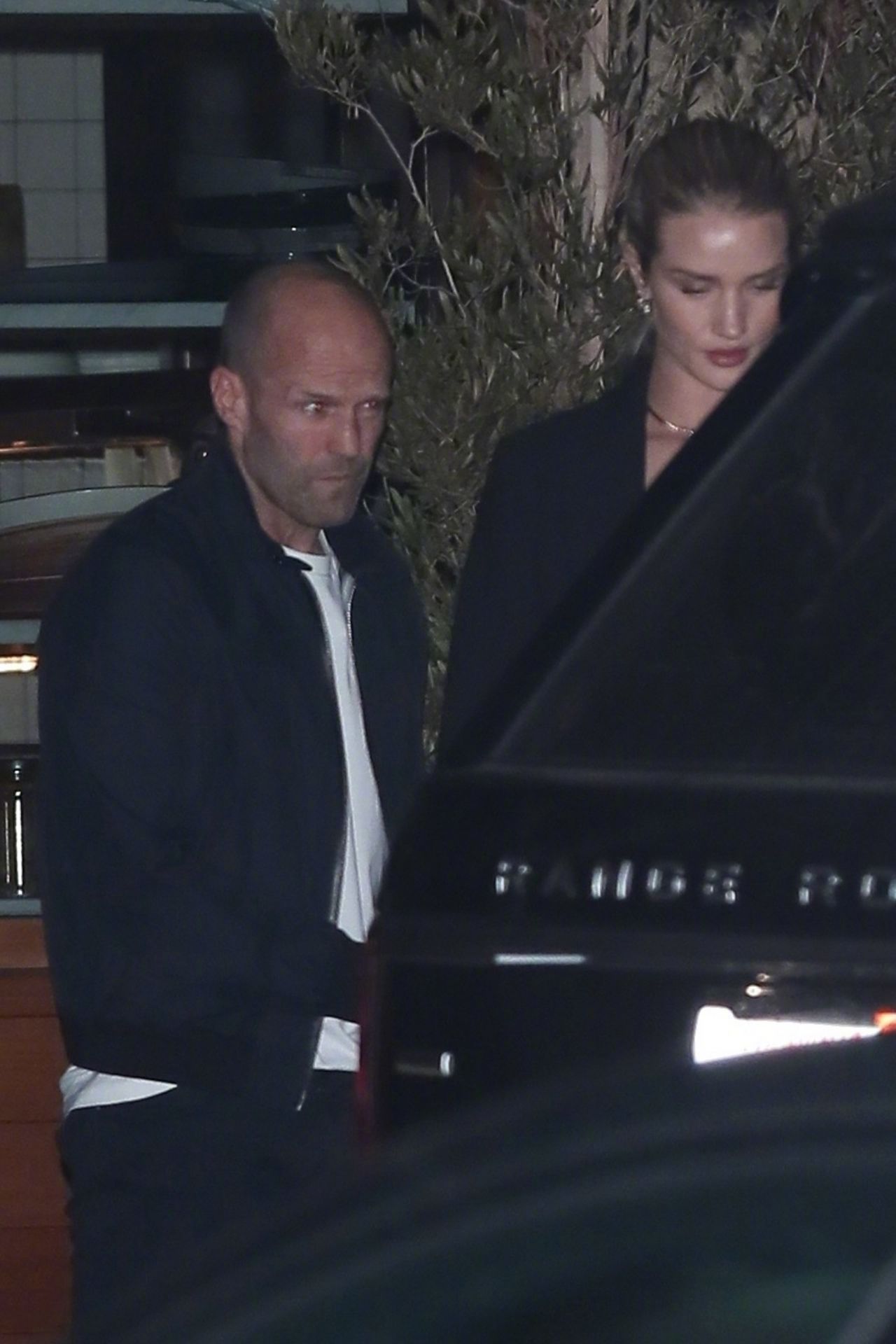 杰森·斯坦森(jason statham)和女友rosie huntington-whiteley 当地