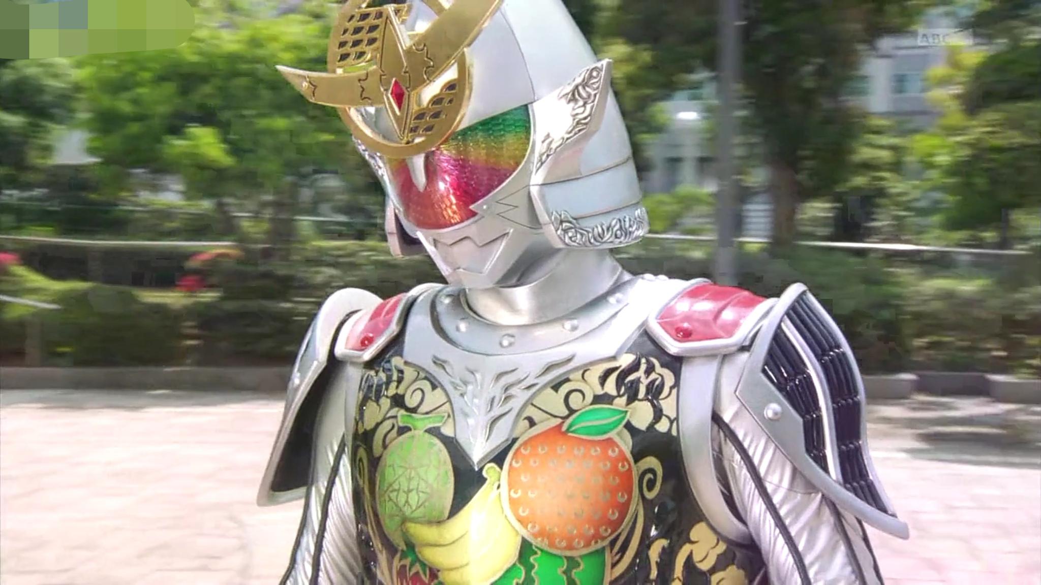 最后一题来了哈,大家请看上图,应该都知道这是假面骑士铠武的大将军