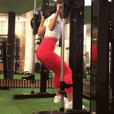 同样是110斤体重,女子健身前后差别很大,这就是举铁的魅力!