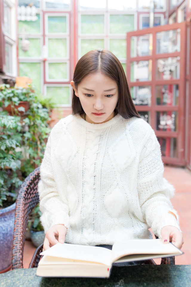 懒到极点的树懒：生树上、死树上，只有两件事最积极：...