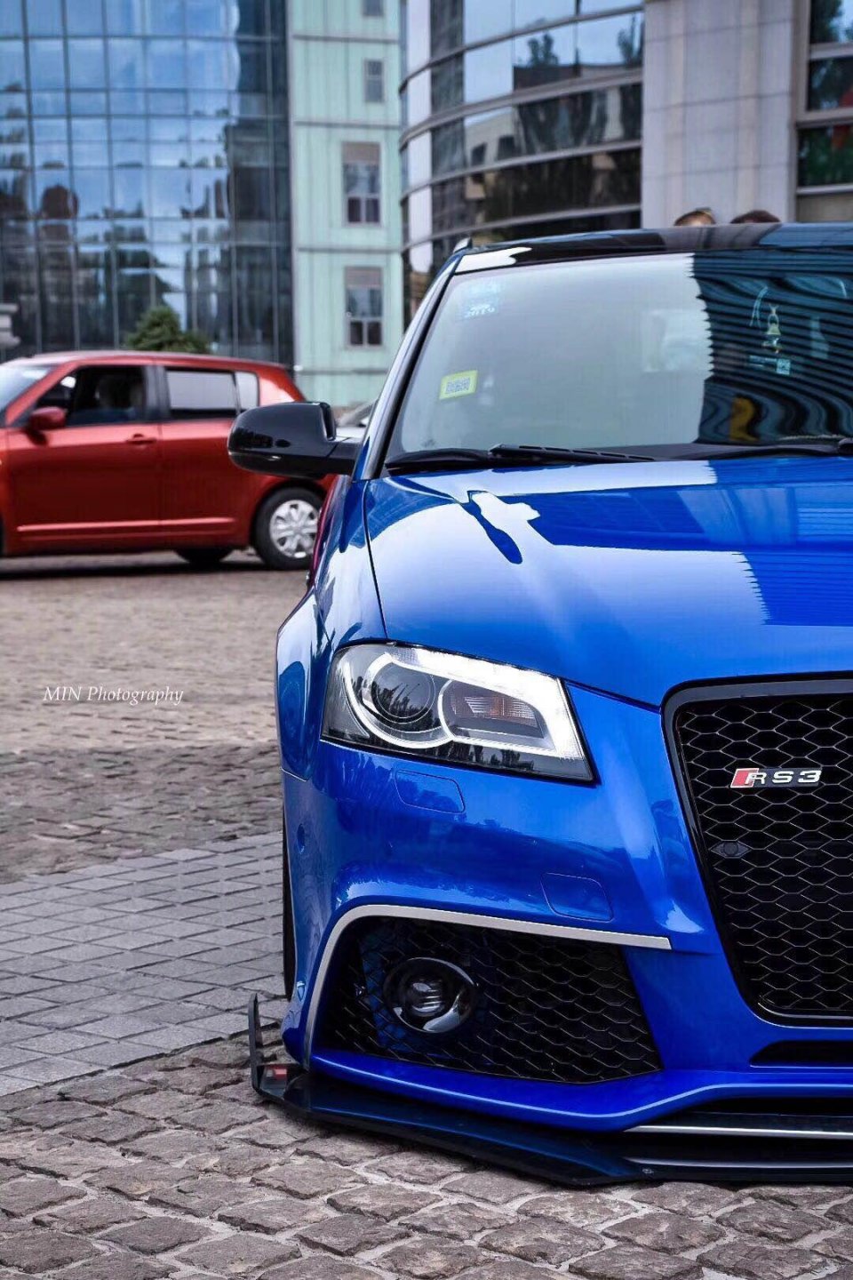 两厢版a3本身就有小钢炮气质,改装后更是比rs3还要帅!
