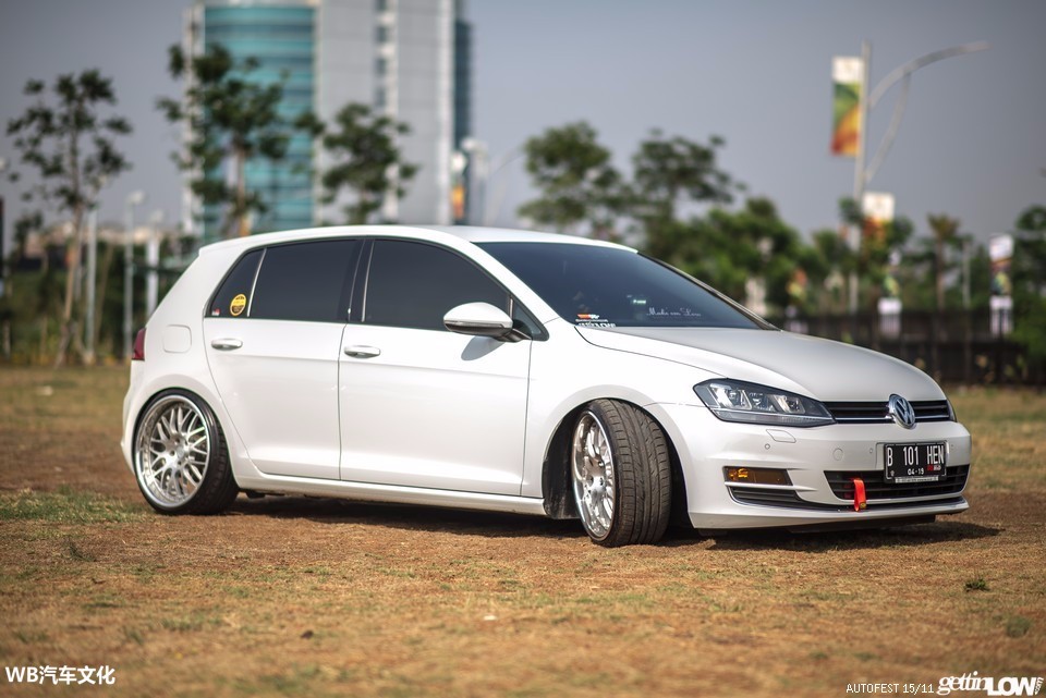 一台简单与干净的高尔夫mk7