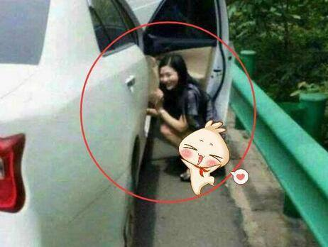 高速路上堵车一天尿急怎么办?女司机该怎么办?