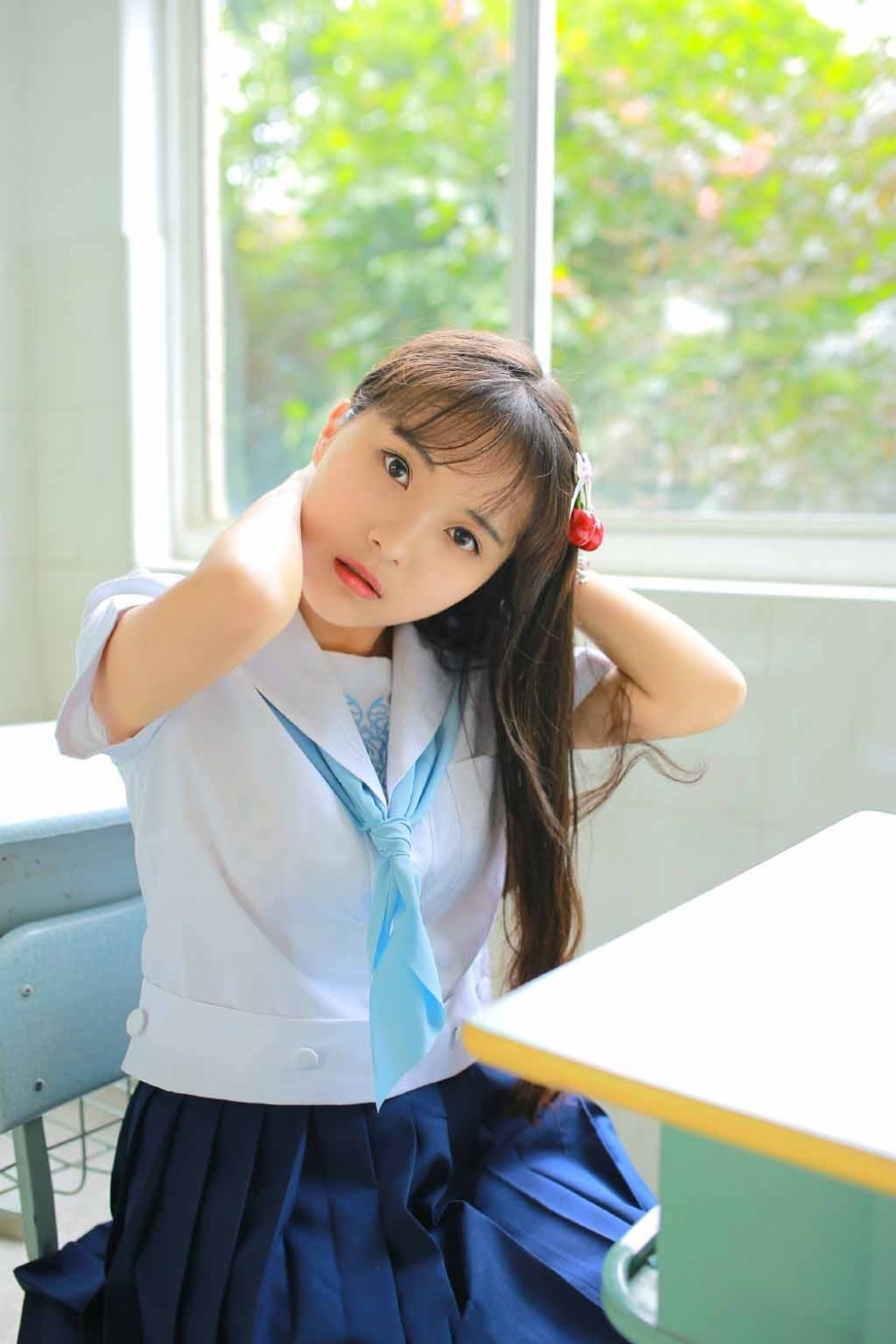 天真软萌妹子着水手服清纯诱人唯美写真 @微相册 @中国图库tukuchina