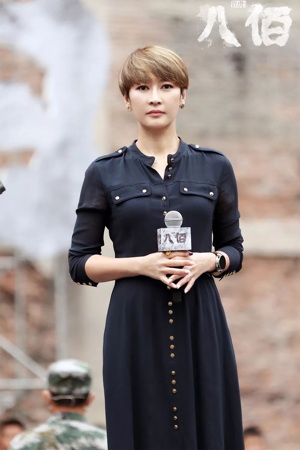 《八佰》出品方代表梁静▲但即使是这样,《八佰》还是吸引了好几位